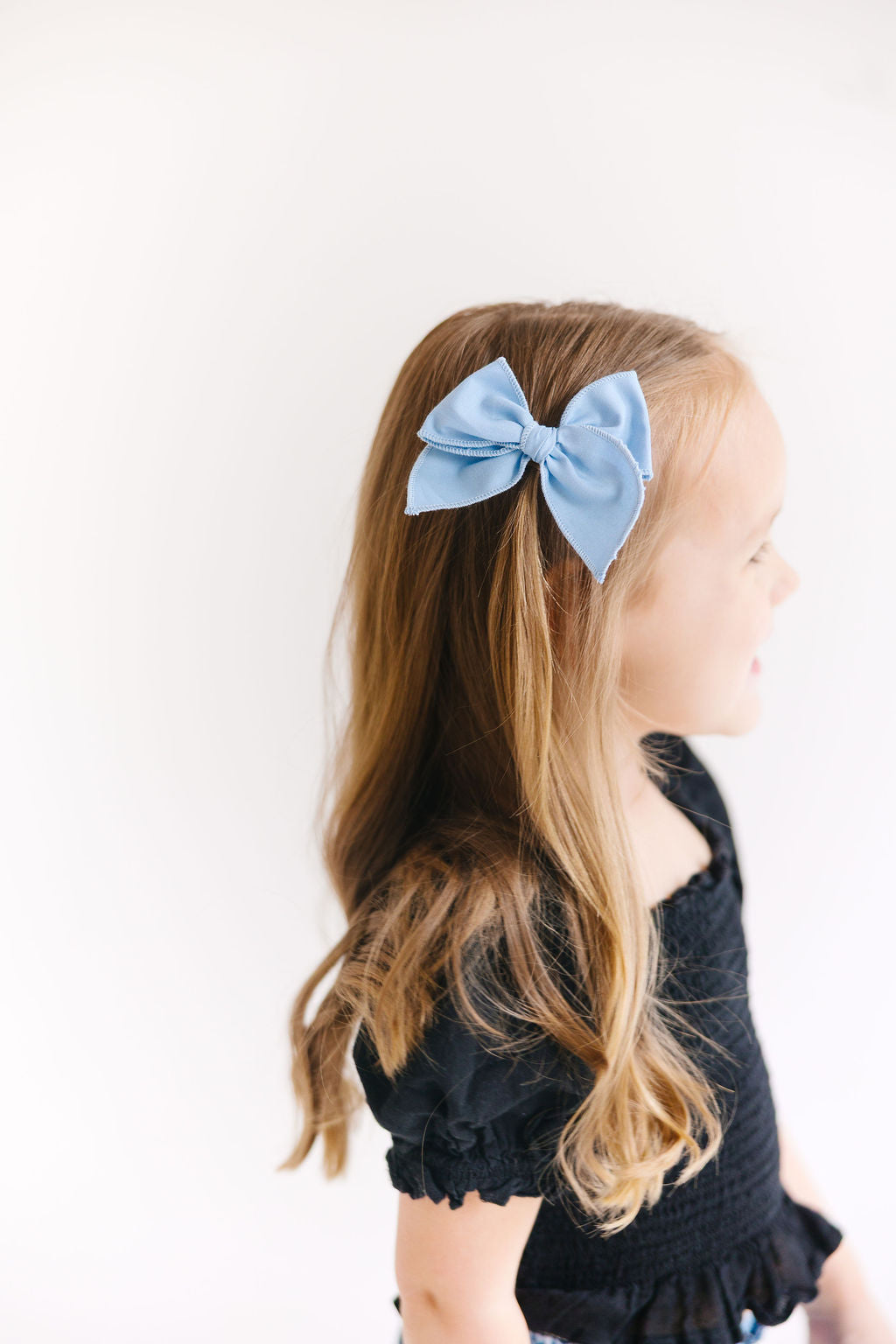 Black Solid Small Bow